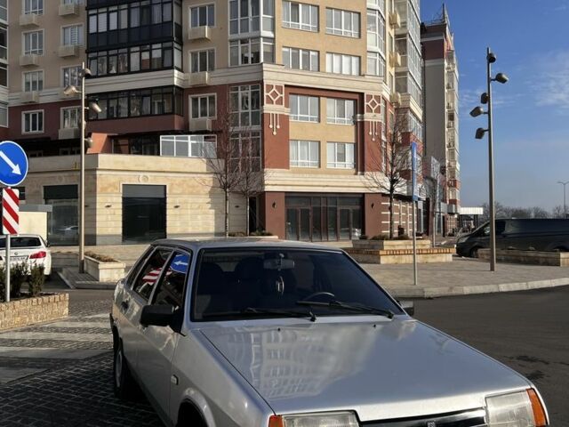 Серый ВАЗ 21099, объемом двигателя 1.5 л и пробегом 369 тыс. км за 1500 $, фото 2 на Automoto.ua