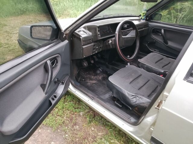 Серый ВАЗ 21099, объемом двигателя 1.5 л и пробегом 200 тыс. км за 1400 $, фото 7 на Automoto.ua