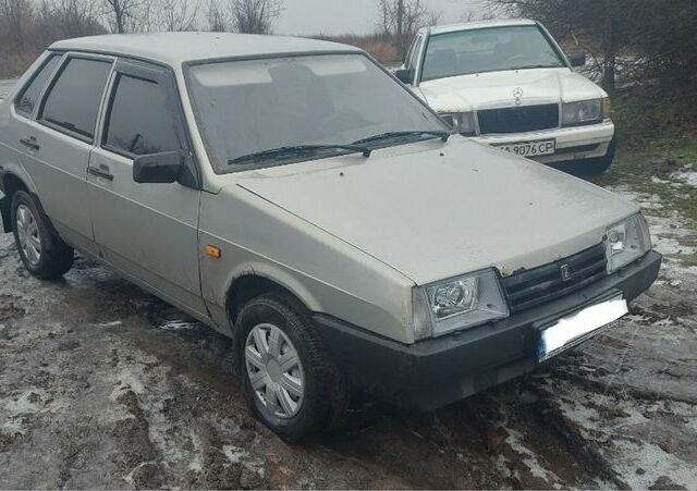 Сірий ВАЗ 21099, об'ємом двигуна 1.5 л та пробігом 159 тис. км за 1900 $, фото 1 на Automoto.ua