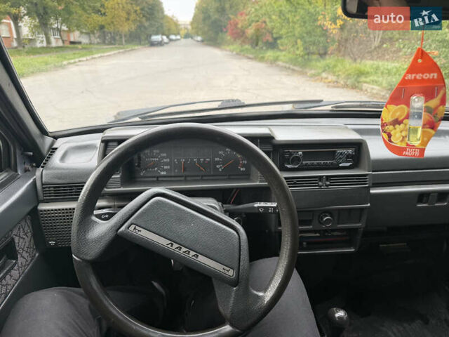 Сірий ВАЗ 21099, об'ємом двигуна 1.5 л та пробігом 80 тис. км за 1950 $, фото 18 на Automoto.ua