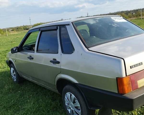 Серый ВАЗ 21099, объемом двигателя 1.5 л и пробегом 197 тыс. км за 1700 $, фото 5 на Automoto.ua