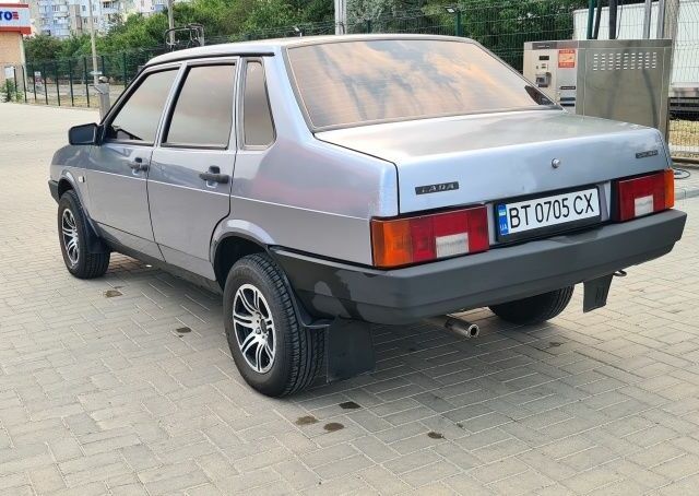 ВАЗ 21099 2006 в Херсоне на Automoto.ua Серый ВАЗ 21099, объемом двигателя 1.5 л и пробегом 200 тыс. км за 1700 $, фото 10 на Automoto.ua