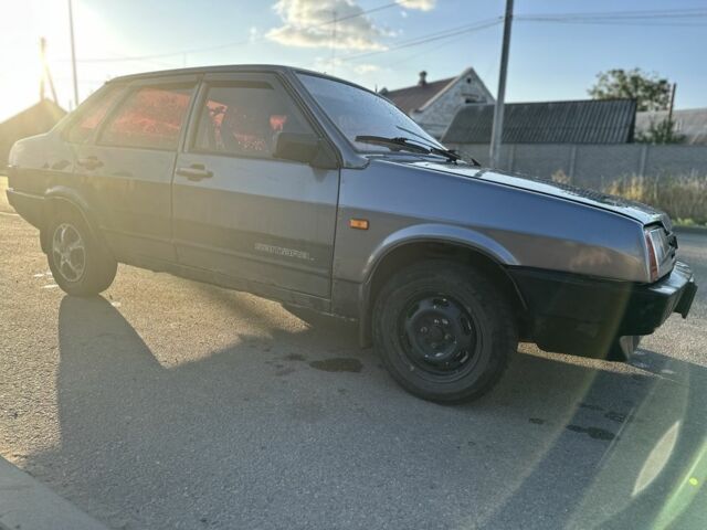 Серый ВАЗ 21099, объемом двигателя 1.5 л и пробегом 250 тыс. км за 1214 $, фото 6 на Automoto.ua