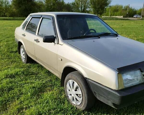 Серый ВАЗ 21099, объемом двигателя 1.5 л и пробегом 197 тыс. км за 1700 $, фото 3 на Automoto.ua