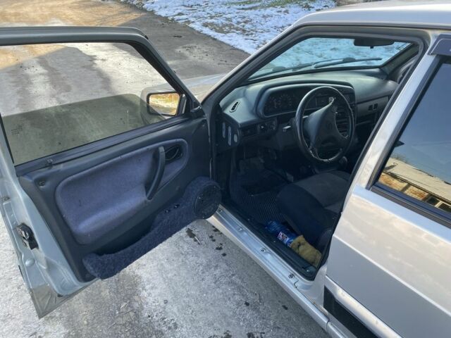 Серый ВАЗ 21099, объемом двигателя 1.6 л и пробегом 307 тыс. км за 1500 $, фото 10 на Automoto.ua