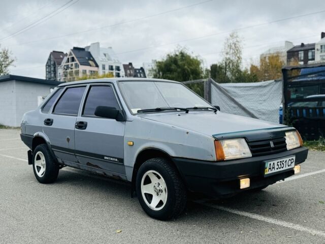 Серый ВАЗ 21099, объемом двигателя 1.6 л и пробегом 209 тыс. км за 1350 $, фото 1 на Automoto.ua