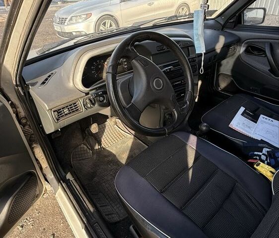 Серый ВАЗ 21099, объемом двигателя 1.6 л и пробегом 99 тыс. км за 2100 $, фото 16 на Automoto.ua