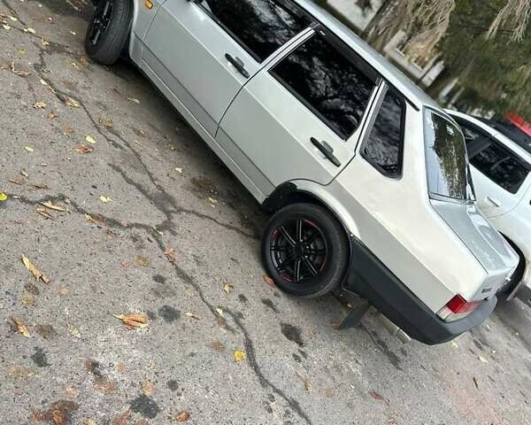 Сірий ВАЗ 21099, об'ємом двигуна 1.6 л та пробігом 207 тис. км за 2500 $, фото 3 на Automoto.ua