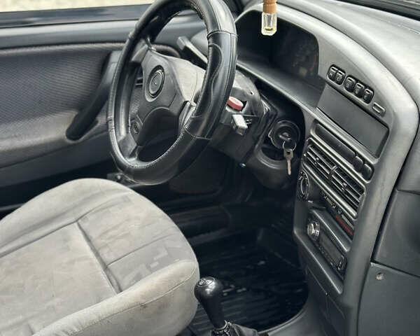 Сірий ВАЗ 21099, об'ємом двигуна 1.6 л та пробігом 295 тис. км за 900 $, фото 12 на Automoto.ua