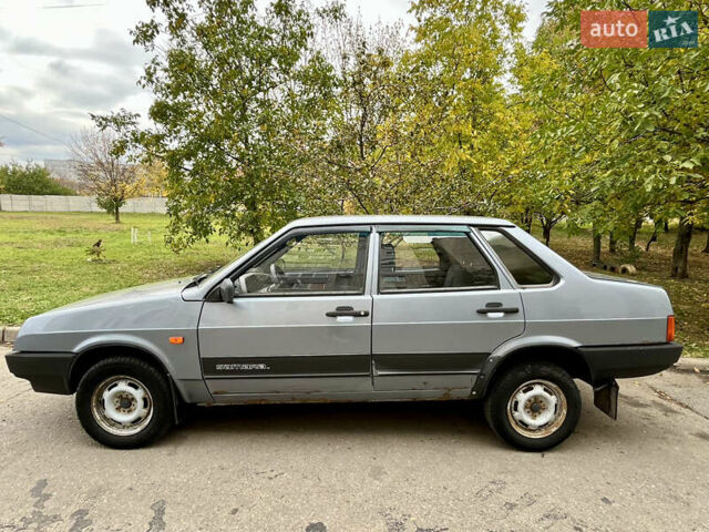 Серый ВАЗ 21099, объемом двигателя 1.6 л и пробегом 269 тыс. км за 1650 $, фото 6 на Automoto.ua