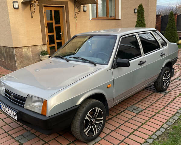Сірий ВАЗ 21099, об'ємом двигуна 1.6 л та пробігом 110 тис. км за 2300 $, фото 1 на Automoto.ua