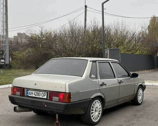 Серый ВАЗ 21099, объемом двигателя 1.6 л и пробегом 339 тыс. км за 2000 $, фото 4 на Automoto.ua