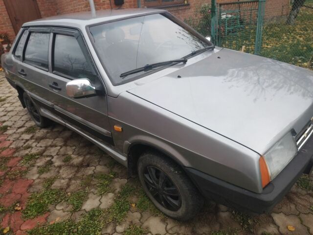 Серый ВАЗ 21099, объемом двигателя 1.6 л и пробегом 220 тыс. км за 1500 $, фото 4 на Automoto.ua