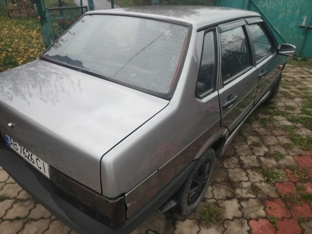 Серый ВАЗ 21099, объемом двигателя 1.6 л и пробегом 220 тыс. км за 1500 $, фото 3 на Automoto.ua
