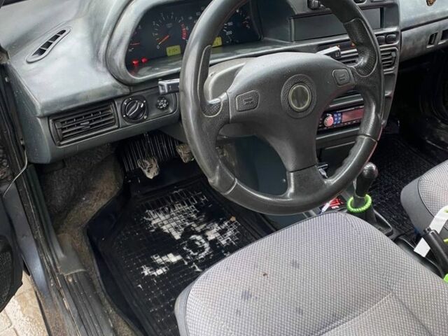 Серый ВАЗ 21099, объемом двигателя 1.6 л и пробегом 170 тыс. км за 950 $, фото 4 на Automoto.ua