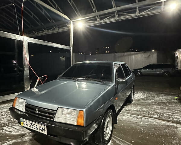 Сірий ВАЗ 21099, об'ємом двигуна 1.6 л та пробігом 245 тис. км за 2000 $, фото 2 на Automoto.ua