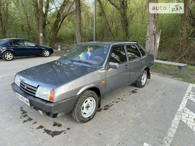 Сірий ВАЗ 21099, об'ємом двигуна 1.6 л та пробігом 110 тис. км за 2199 $, фото 7 на Automoto.ua