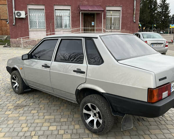 Серый ВАЗ 21099, объемом двигателя 1.6 л и пробегом 79 тыс. км за 2600 $, фото 5 на Automoto.ua