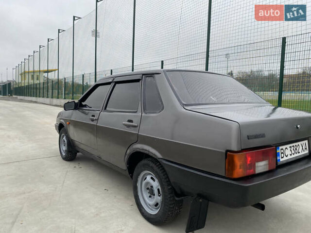 Сірий ВАЗ 21099, об'ємом двигуна 1.6 л та пробігом 181 тис. км за 1150 $, фото 4 на Automoto.ua