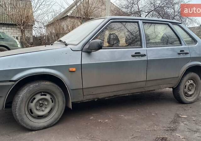 Серый ВАЗ 21099, объемом двигателя 1.6 л и пробегом 287 тыс. км за 1200 $, фото 4 на Automoto.ua