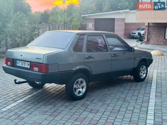 Сірий ВАЗ 21099, об'ємом двигуна 1.6 л та пробігом 155 тис. км за 1050 $, фото 3 на Automoto.ua