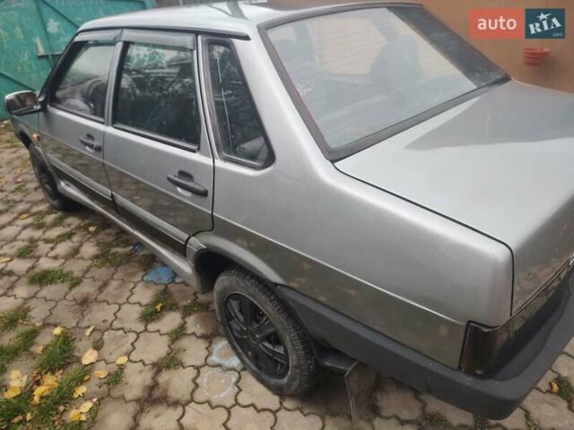 Серый ВАЗ 21099, объемом двигателя 1.6 л и пробегом 220 тыс. км за 1500 $, фото 3 на Automoto.ua