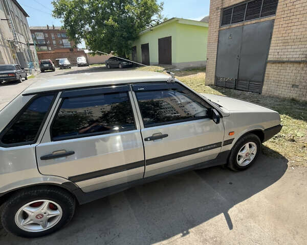 Серый ВАЗ 21099, объемом двигателя 1.6 л и пробегом 158 тыс. км за 1900 $, фото 5 на Automoto.ua