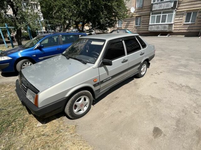 Серый ВАЗ 21099, объемом двигателя 1.6 л и пробегом 158 тыс. км за 1900 $, фото 1 на Automoto.ua
