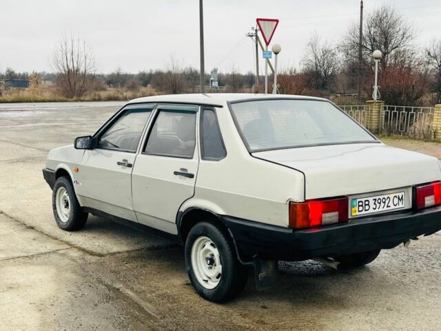 Серый ВАЗ 21099, объемом двигателя 1.6 л и пробегом 150 тыс. км за 1350 $, фото 4 на Automoto.ua