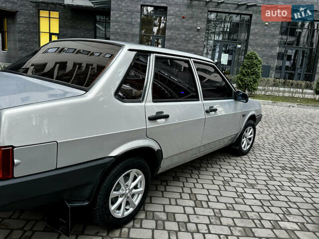 Сірий ВАЗ 21099, об'ємом двигуна 1.6 л та пробігом 161 тис. км за 2350 $, фото 7 на Automoto.ua