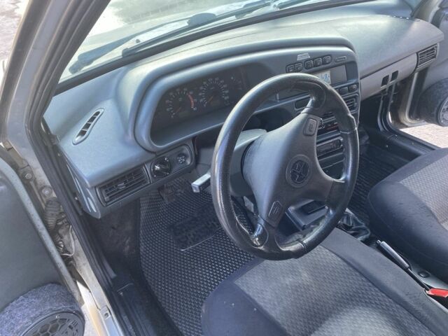 Серый ВАЗ 21099, объемом двигателя 1.6 л и пробегом 307 тыс. км за 1500 $, фото 11 на Automoto.ua