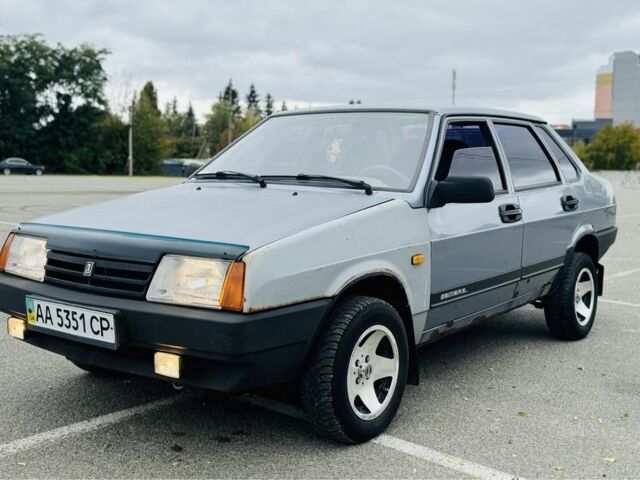 Серый ВАЗ 21099, объемом двигателя 1.6 л и пробегом 209 тыс. км за 1350 $, фото 2 на Automoto.ua