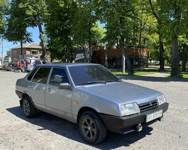 Сірий ВАЗ 21099, об'ємом двигуна 1.6 л та пробігом 221 тис. км за 2100 $, фото 4 на Automoto.ua