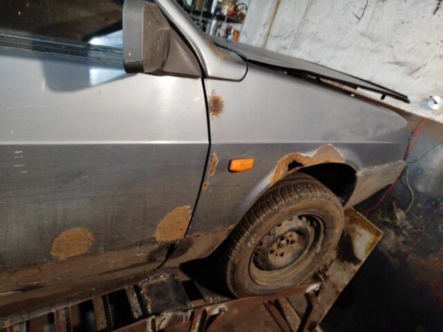 Серый ВАЗ 21099, объемом двигателя 0 л и пробегом 300 тыс. км за 650 $, фото 5 на Automoto.ua