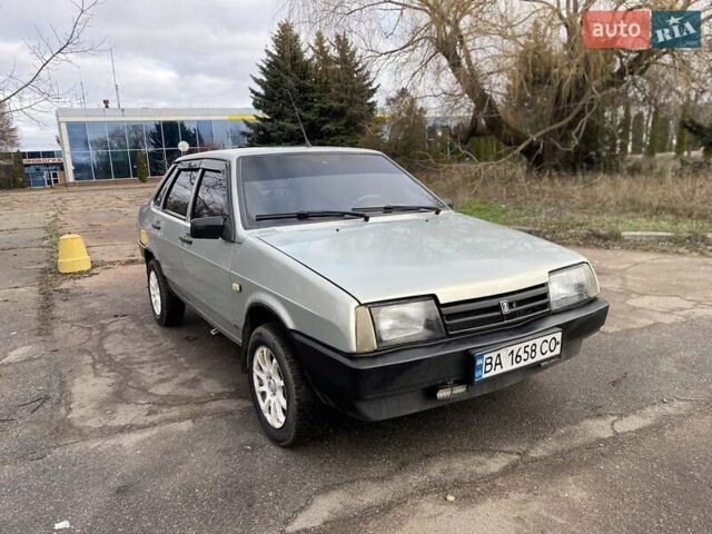 Серый ВАЗ 21099, объемом двигателя 1.5 л и пробегом 180 тыс. км за 2100 $, фото 1 на Automoto.ua