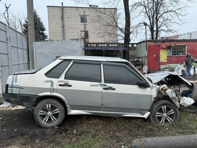 Сірий ВАЗ 21099, об'ємом двигуна 1.6 л та пробігом 180 тис. км за 650 $, фото 4 на Automoto.ua