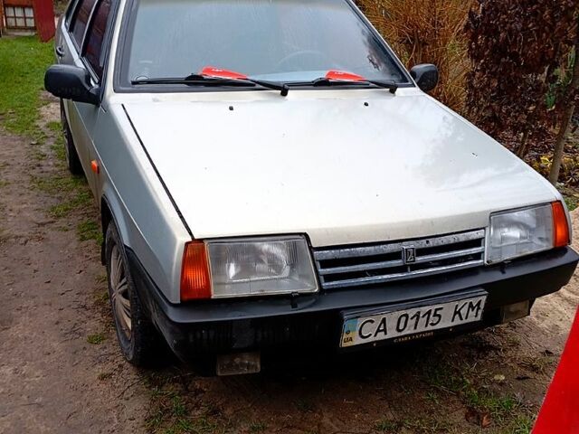 Сірий ВАЗ 21099, об'ємом двигуна 1.6 л та пробігом 150 тис. км за 2000 $, фото 1 на Automoto.ua