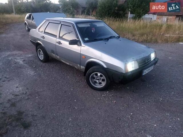 Серый ВАЗ 21099, объемом двигателя 1.6 л и пробегом 211 тыс. км за 1550 $, фото 4 на Automoto.ua
