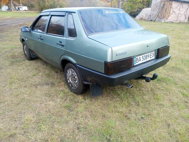 ВАЗ 21099 2007 у Сумах на Automoto.ua Сірий ВАЗ 21099, об'ємом двигуна 1.6 л та пробігом 190 тис. км за 1784 $, фото 1 на Automoto.ua