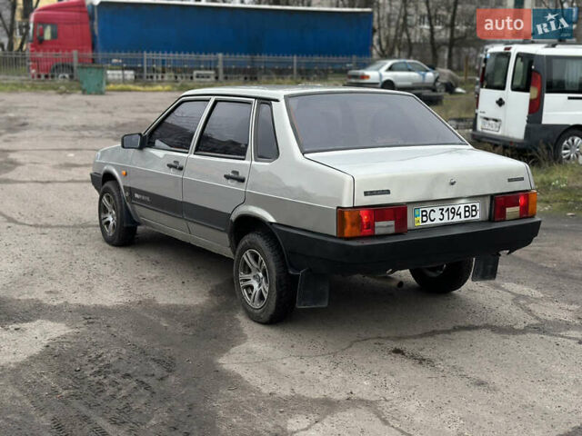 Серый ВАЗ 21099, объемом двигателя 1.6 л и пробегом 200 тыс. км за 1500 $, фото 3 на Automoto.ua