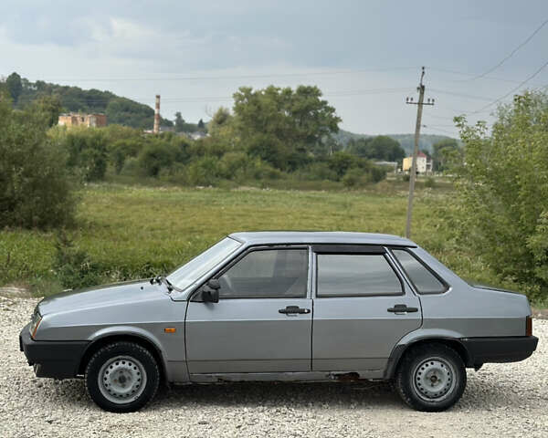 Сірий ВАЗ 21099, об'ємом двигуна 1.6 л та пробігом 295 тис. км за 900 $, фото 5 на Automoto.ua
