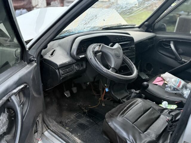 Сірий ВАЗ 21099, об'ємом двигуна 1.6 л та пробігом 180 тис. км за 650 $, фото 7 на Automoto.ua