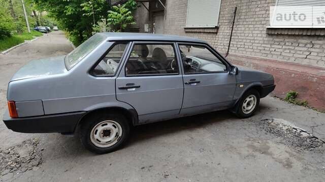 Серый ВАЗ 21099, объемом двигателя 1.6 л и пробегом 137 тыс. км за 1700 $, фото 4 на Automoto.ua