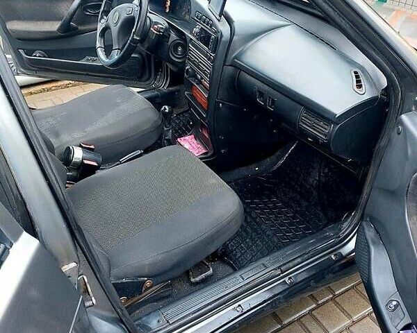 Серый ВАЗ 21099, объемом двигателя 1.5 л и пробегом 180 тыс. км за 1800 $, фото 2 на Automoto.ua