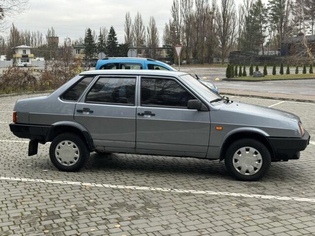 Сірий ВАЗ 21099, об'ємом двигуна 0 л та пробігом 250 тис. км за 1200 $, фото 2 на Automoto.ua