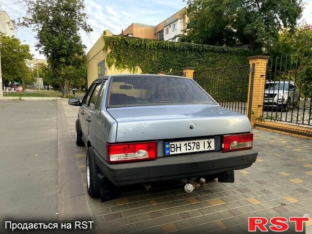 Сірий ВАЗ 21099, об'ємом двигуна 1.6 л та пробігом 250 тис. км за 1450 $, фото 2 на Automoto.ua