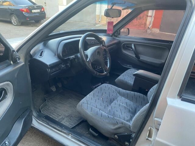 Серый ВАЗ 21099, объемом двигателя 1.6 л и пробегом 270 тыс. км за 1400 $, фото 7 на Automoto.ua