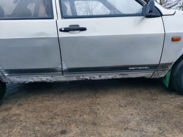 Сірий ВАЗ 21099, об'ємом двигуна 1.6 л та пробігом 163 тис. км за 650 $, фото 3 на Automoto.ua