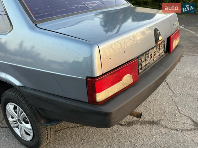 Серый ВАЗ 21099, объемом двигателя 1.6 л и пробегом 200 тыс. км за 1799 $, фото 4 на Automoto.ua