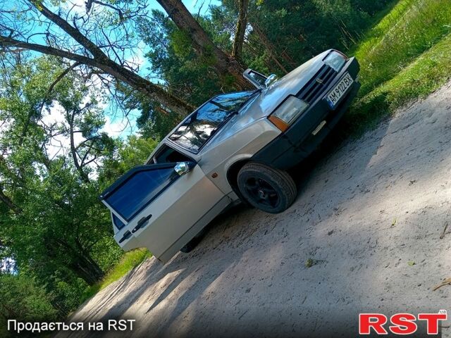 Серый ВАЗ 21099, объемом двигателя 1.6 л и пробегом 190 тыс. км за 1550 $, фото 4 на Automoto.ua